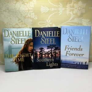 Danielle Steel Book Lot